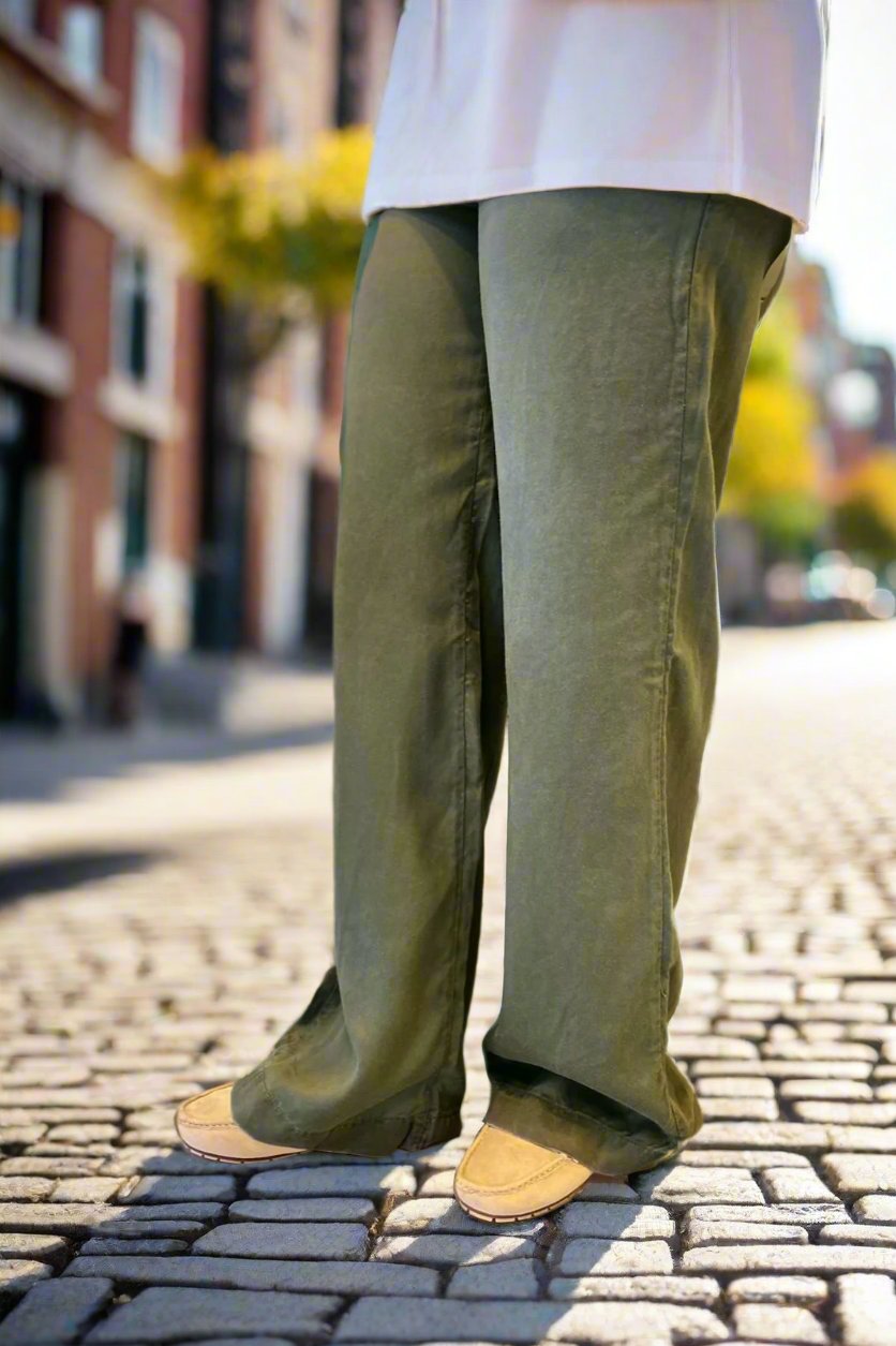 TROUSER- olive
