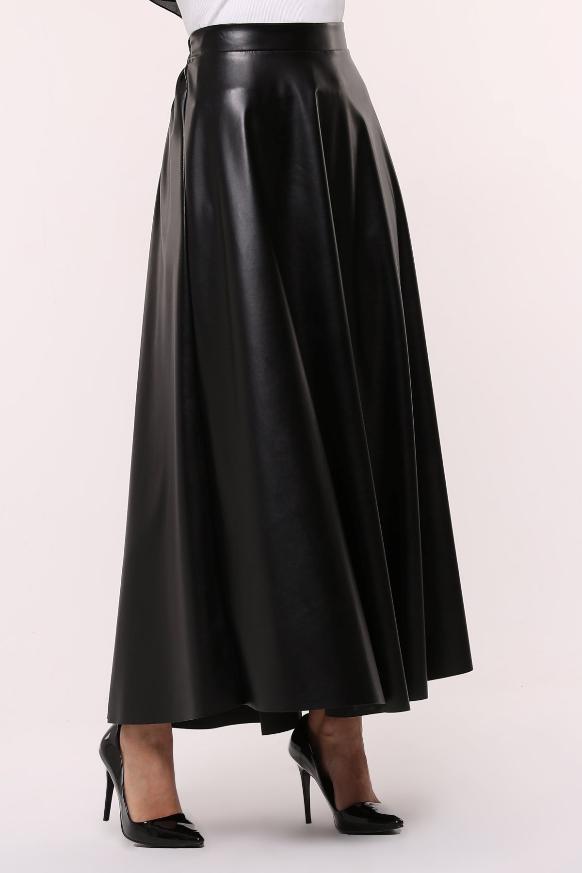Leather skirt -ETK002 - Black – bakkaclothing