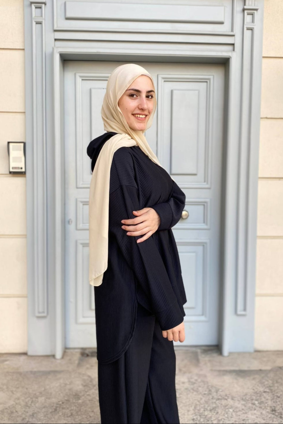 طقم - جيب ترند - أسود